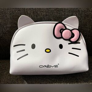 NWT Hello Kitty cosmetic/makeup bag